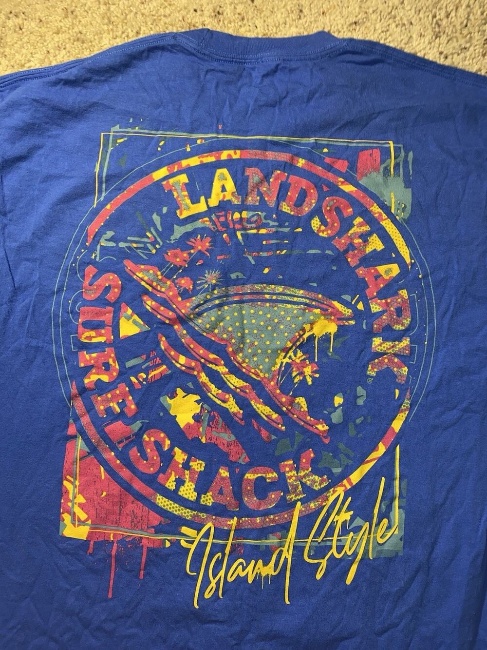 Landshark Surf Shack Adult Large Vintage Color Spray Island Style Fin Logo Tee